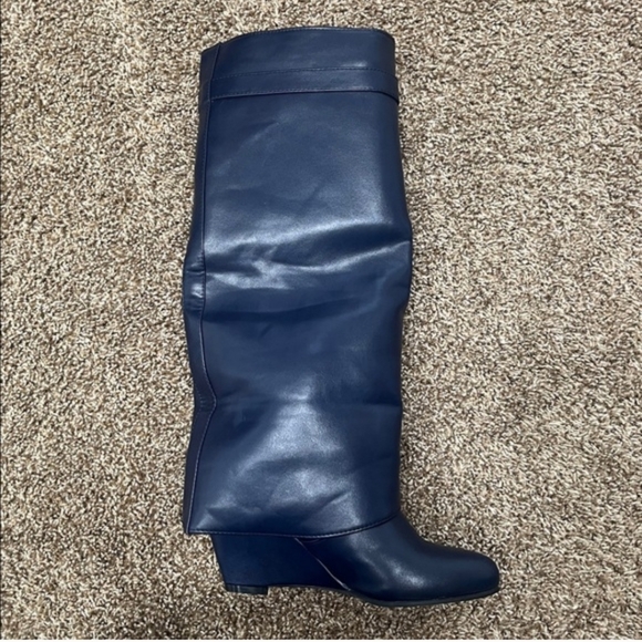 Stylish Women's Calf Navy Boots - Picture 4 of 4